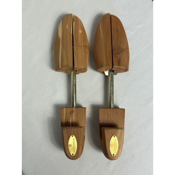 Pair of Nordstrom Men's Wooden Cedar Inserts - Size L - Picture 1 of 3